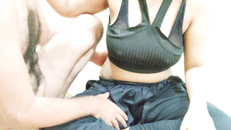 Lust_Yasmin_khan: Ateşli seksi üniversite öğretmeni seks sert anal seks domaltarak sikişiyor ve büyük...