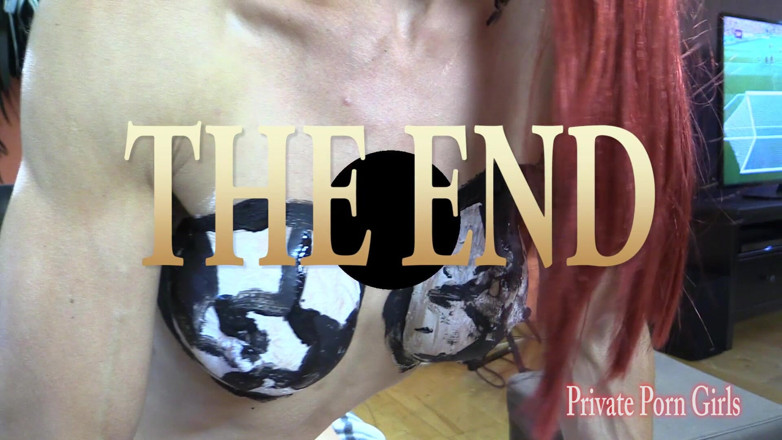 Private Porn Girls: Bei der fußballweltmeisterschaft ficken zwei geile mädchen während der pause