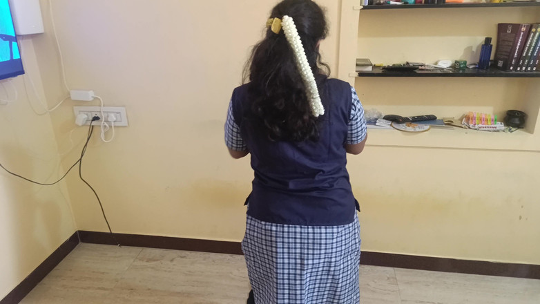 Magilmathi: Hermosa chica india