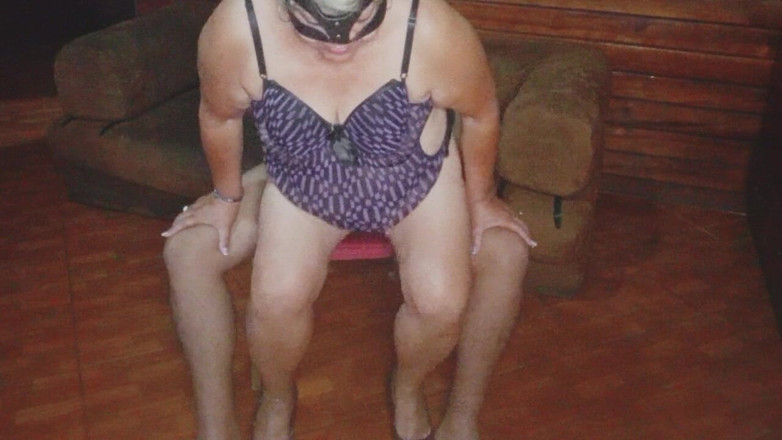 Sofixxx: Bohaté šukání se zralou 70letou babičkou sousedkou