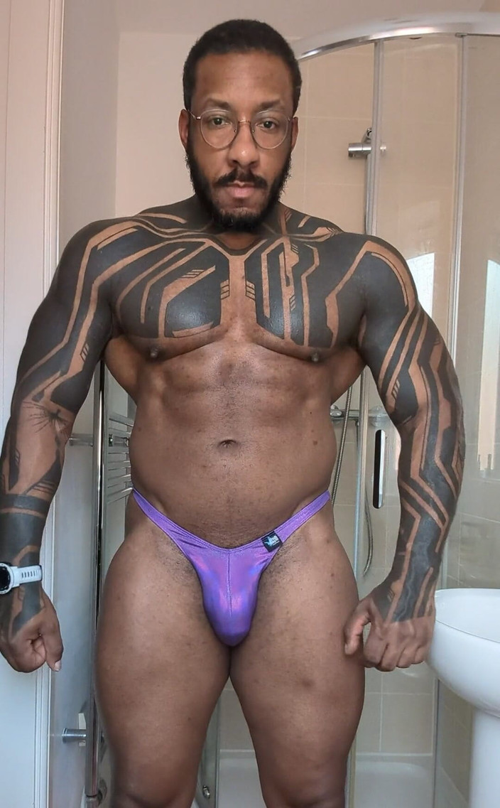 Amadeus: 为教练摆姿势。Amadeus Mode