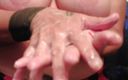 TLC 1992: Heavy lotion hand show