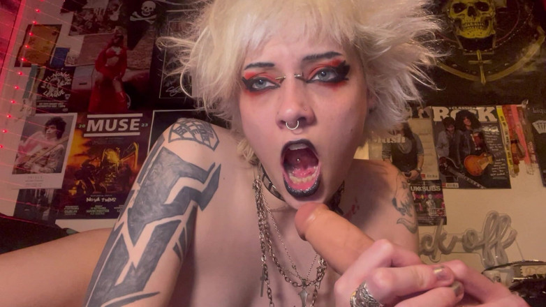 Glitterqueen1999: Stepsis Deepthroats Stepbros Cock