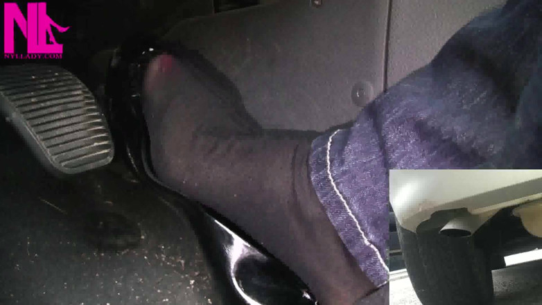 Nyllady: Revving com Escape Shot em Black Ballet Flats