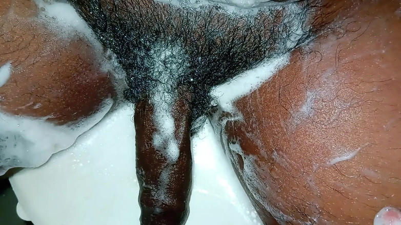 rahuman: राक्षसी लंड की सफाई और हस्तमैथुन