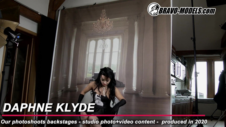 Bravo Models Media: 388-Backstage photoshoot Daphne Klyde - Adult
