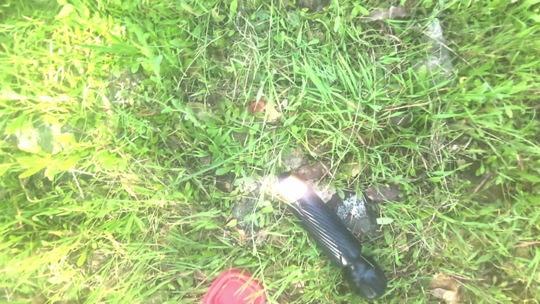 Sav Moolah: Si blonde kecil molek dapat pancutan muka luar yang besar-besaran