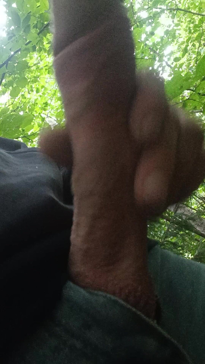 Chulio: Cumshot at the Bus Stop