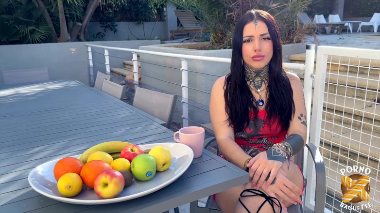 Porno Baguette: Laeticia, a Strong Personality Within a Beautiful Body!