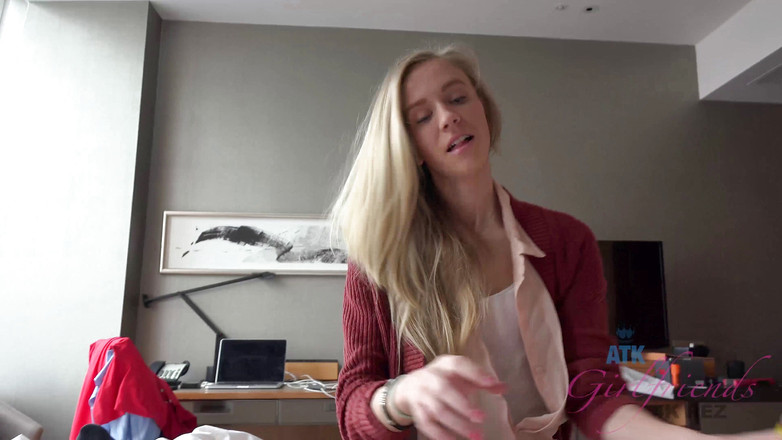 ATK Girlfriends: Liburan virtual london rachel james 5/10