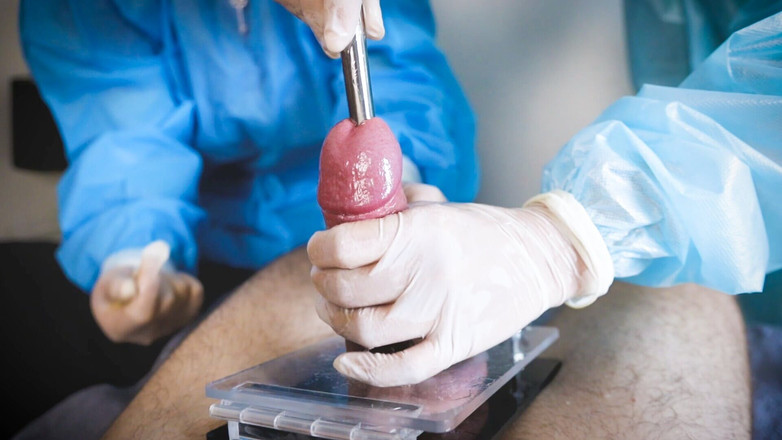 DominaFireOfficial: 2 asistente sadice asiatice se chinuie cu CBT