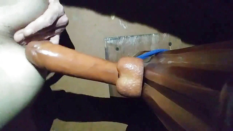 Jessica's Crossdressing World: Jessica玩她的玩具