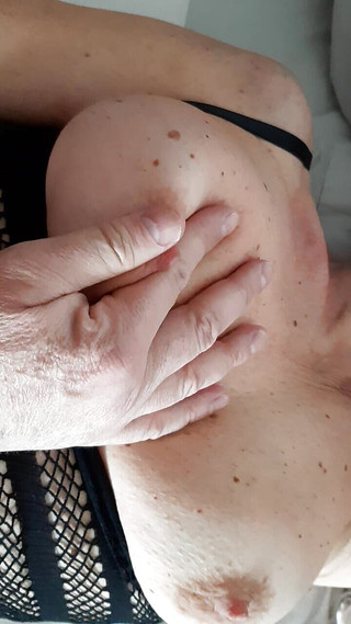 LouandChou: Sextoy e meu pau na buceta dela