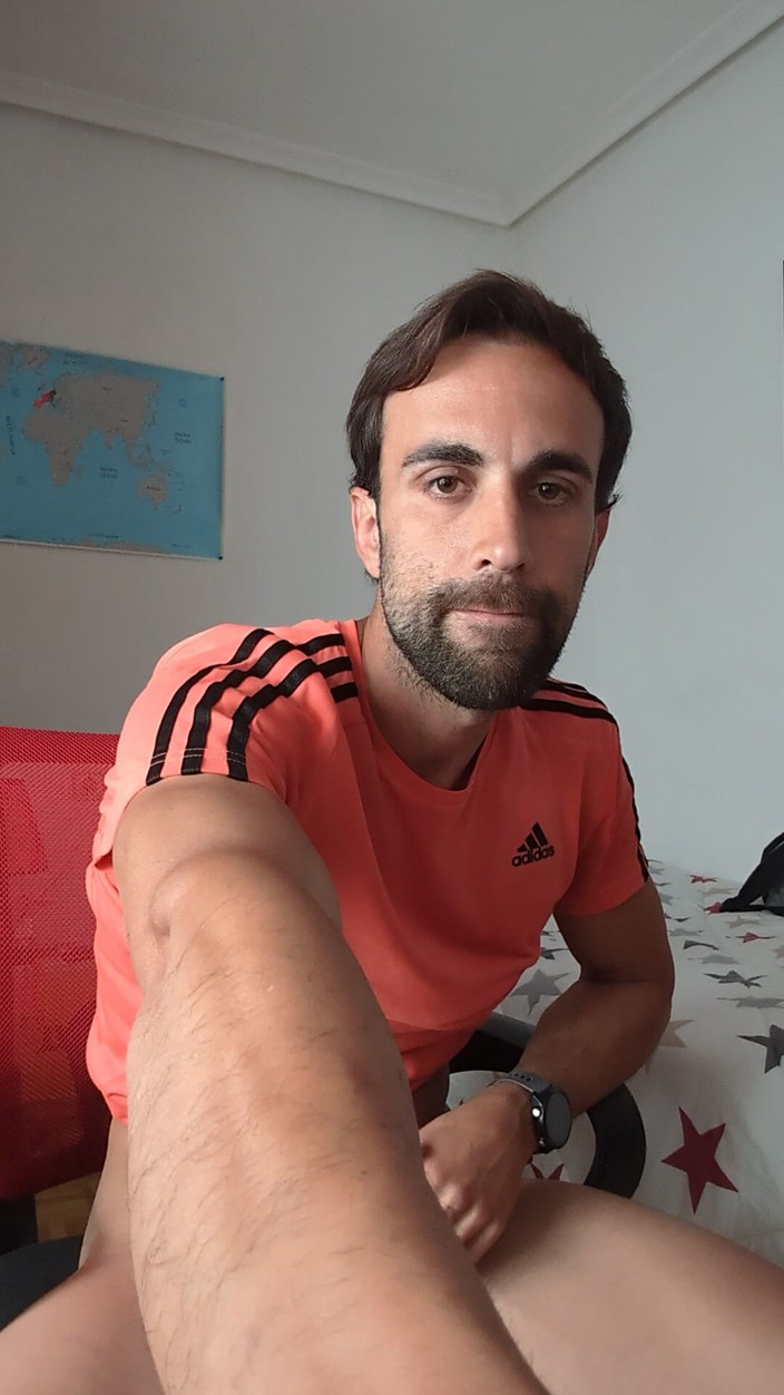 Zeus Ray: Me Desnudo, Muestro Mi Polla Masiva, Me Pajeo Y Me...