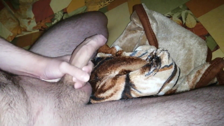 Cum2Guy: A guy with a nice body jerks off and cums...