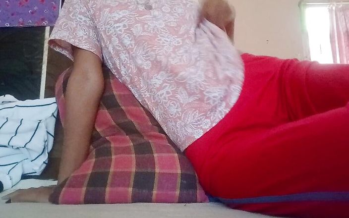Desi Girl Fun: I Masturbate Richly in My Room