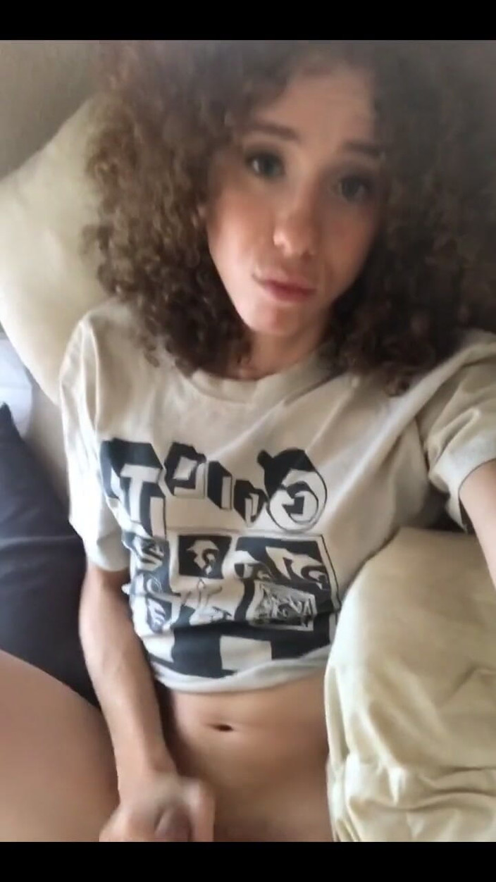 Tia Tizzianni Productions: Urmărește-mă