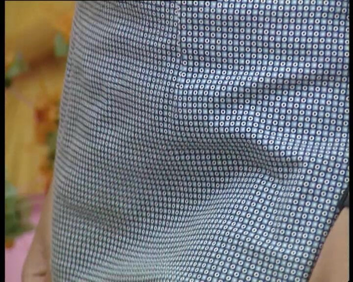 YOUR FIRST PORN: Nimmt Es Auf Dem Bauch - Une MILF asiatique prend un...