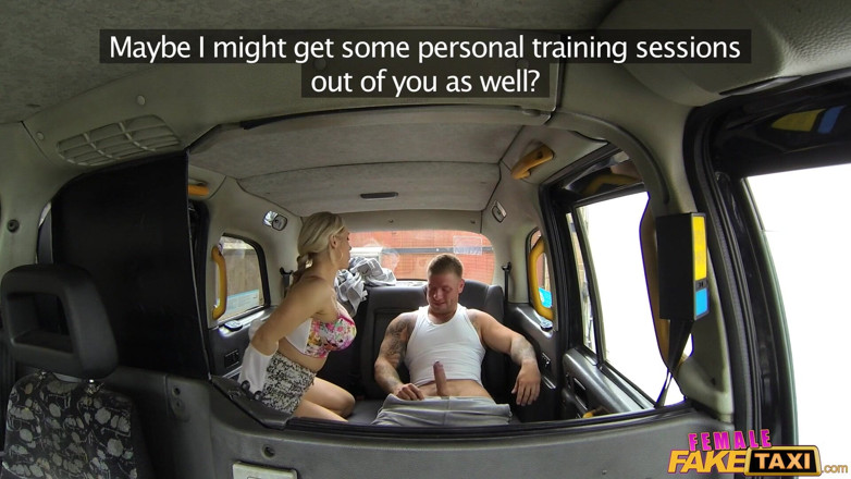 Female Fake Taxi: Ženský fake taxi - prsatá kozatá masturbace dělá hřebce tvrdé sperma