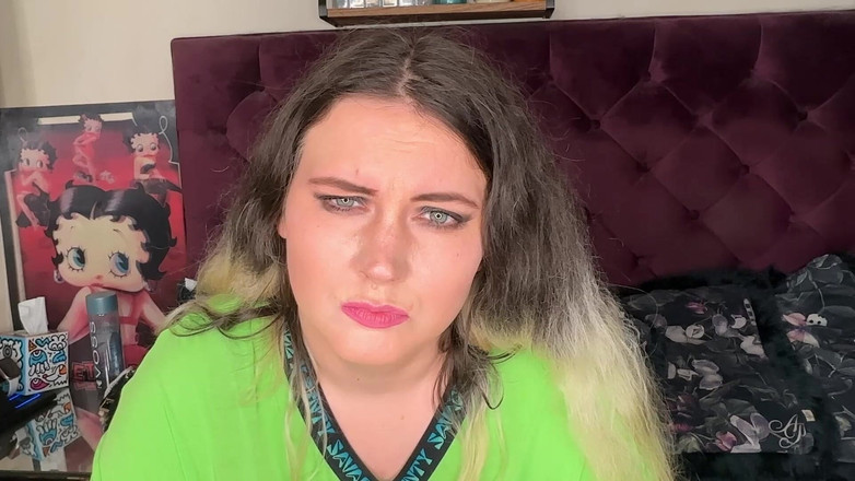 MissFFW: Fumar grandota infiel chupa polla