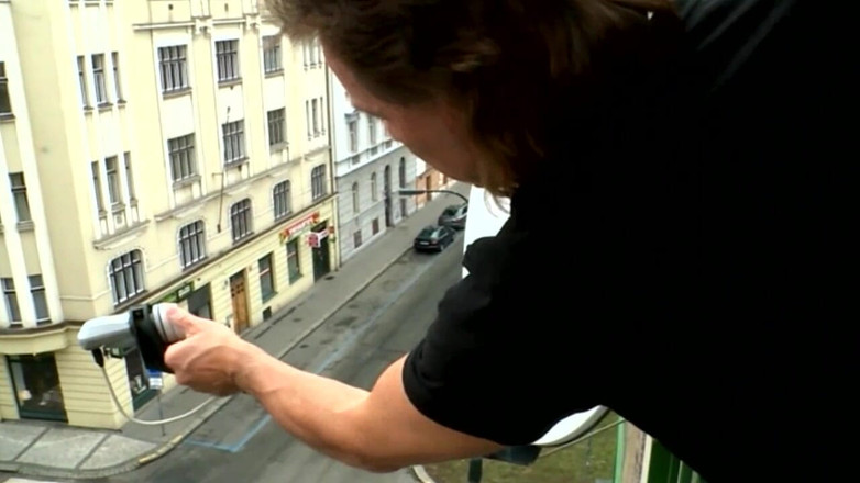 Deutschland porn: 夫と妻は激しく弄し、彼は彼女のおっぱいに絶頂します