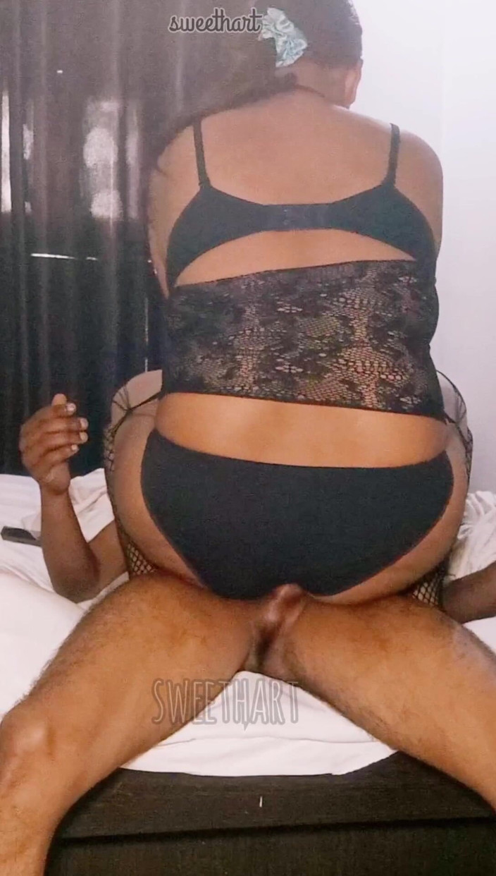 sweet girl: होटल के कमरे में गोल-मटोल प्रेमिका - तैयार हो जाओ