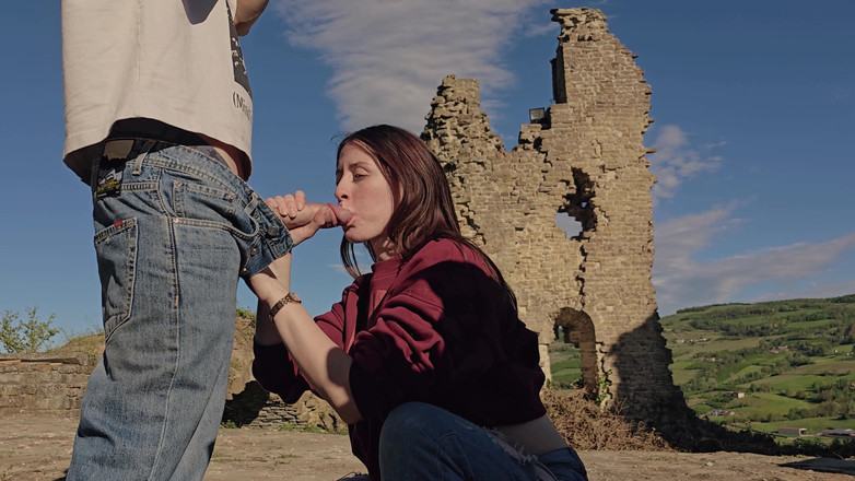 Tate: Amateur-hure will schwanz im freien, halsfick mit fremden