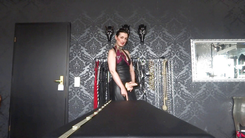 Lady Victoria Valente: Senin için sapık ve çok azgın mastürbasyon görevi!