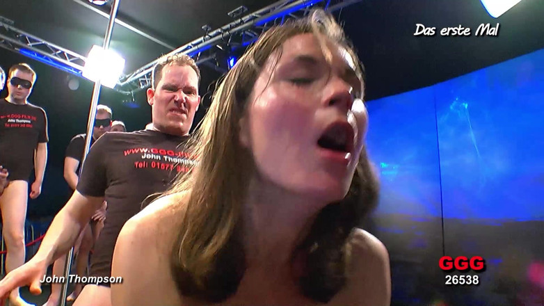 Threesome and GangBang: Ggg John Thompson - elise so viel sperma vahşi grup seks