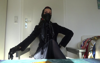 Lady Victoria Valente: スカーフマスクフェチの日!