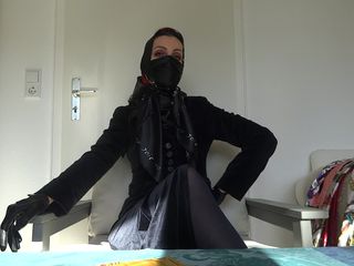 Lady Victoria Valente: Chusta maska fetysz dzień!