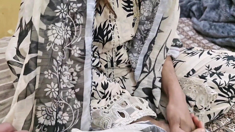 Faryal: Индийская дези, Чачи-Батиджа - хинди аудио