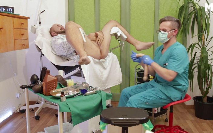 Marcus Pollack Gay: Pornstar Marcus Pollack on doctors gyno chair for extreme anal