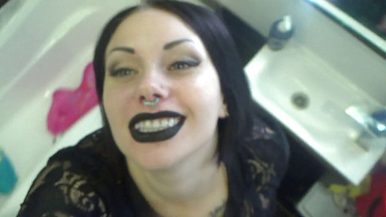 Goddess Misha Goldy: Uvidíme se na záchodě!