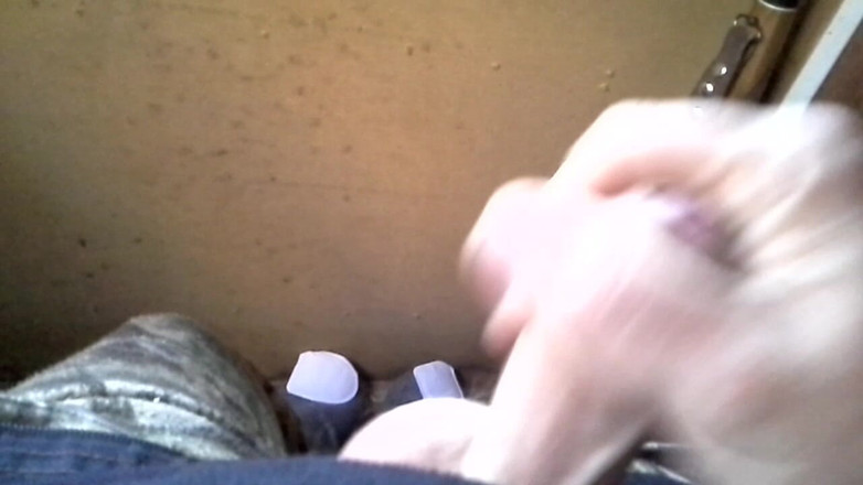 Caressonnous: Derniere Ejaculation 2015