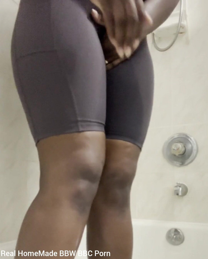 Super sexy ebony cuties: Pissing My Self in Nylon Leggings