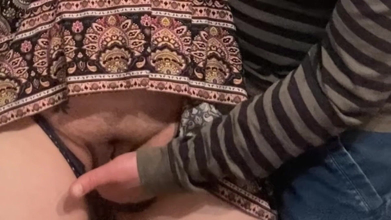 PriyaNaavya: Sexuální fantazie nevlastního bratra - prstění kundičky