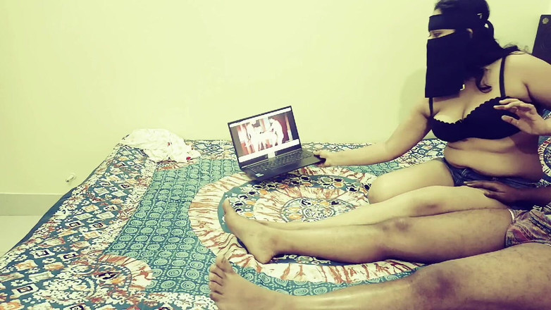 Coupleworld0002: 義理の妹が家でインド人の兄とベッドを共有しています。