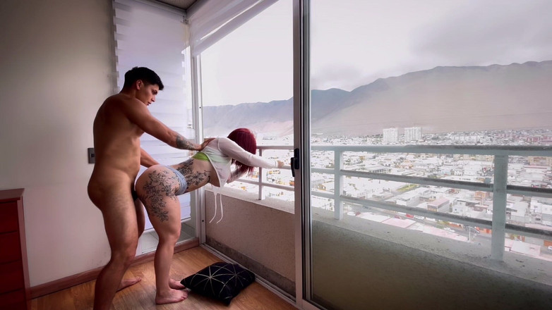 Kate jenn: Air mata pantat saya dan biarkan jiran melihat saya (lucah amatur)