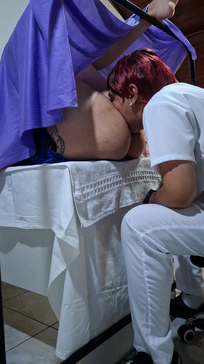 Gabi SweetCouplesStories: Ujian keladiian berakhir dengan orgasme pasien dan dicrot di dalam...