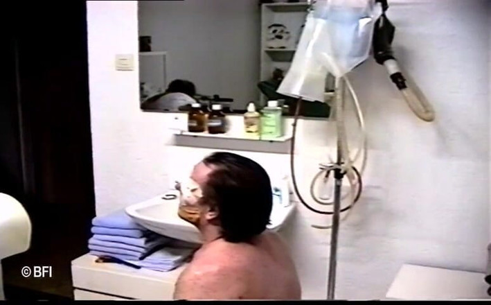 Endless Desire Playground: The slave and the electric shaver