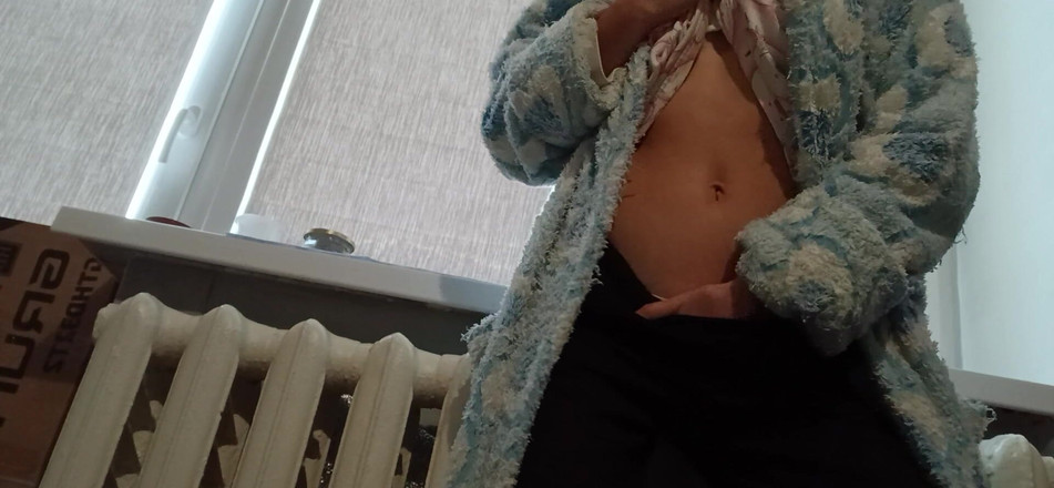 Lesbian-candys: A Slender Brunette in a Robe Masturbates at Home After...