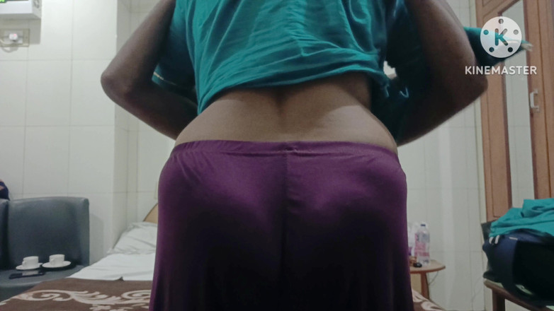 Poojakabir: Moje žena je ošukaná jiným mužem a já se dívám