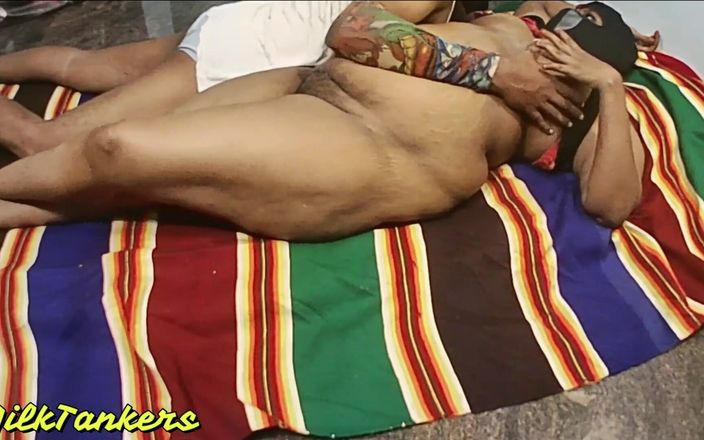 Milktankers: Wanita cantik ngentot sama pacar 01