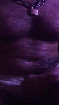 Hairy Hunk Pig - kencing