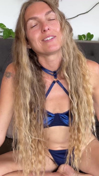 Hairy Pussy Talk - Cum for Me!