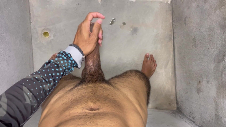 vergar4_daviid: Užívání si masturbace v opuštěném domě