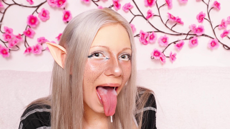 Vasya Sylvia: 腿穿长袜，穿着连体衣！