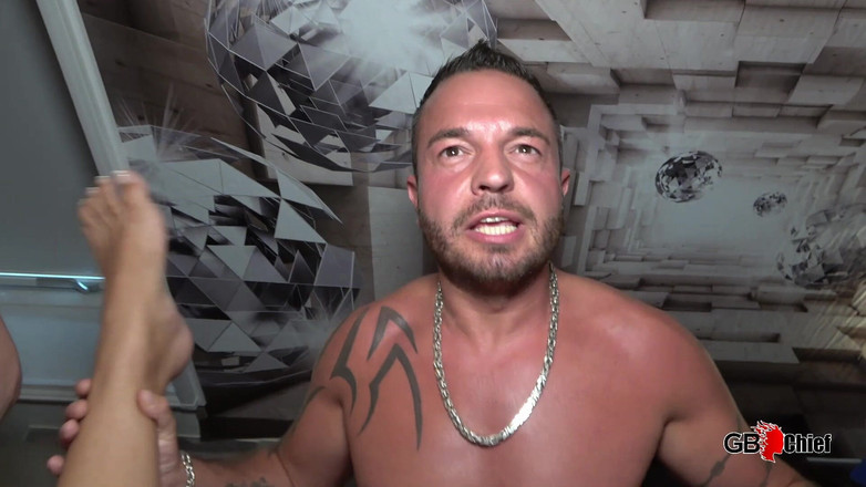 GangBang-Dream: Mollige bBW im gangbang zerstört