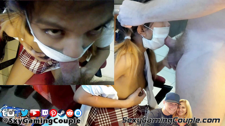 SexyGamingCouple: Pipe d'une étudiante vendant des bonbons pendant le confinement - éjaculation sur un...